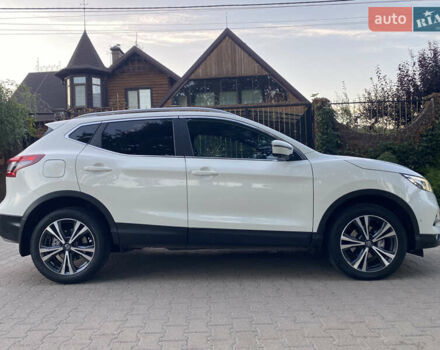 Белый Ниссан Кашкай, объемом двигателя 1.6 л и пробегом 92 тыс. км за 19950 $, фото 9 на Automoto.ua