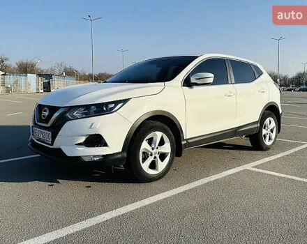 Белый Ниссан Кашкай, объемом двигателя 1.2 л и пробегом 100 тыс. км за 12900 $, фото 4 на Automoto.ua