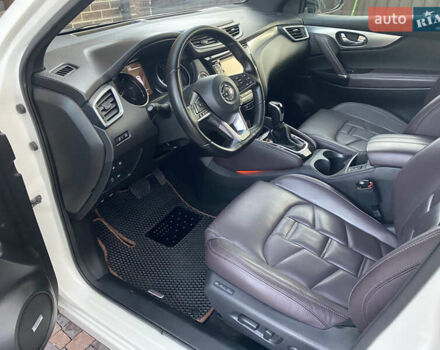 Белый Ниссан Кашкай, объемом двигателя 1.6 л и пробегом 92 тыс. км за 19950 $, фото 16 на Automoto.ua