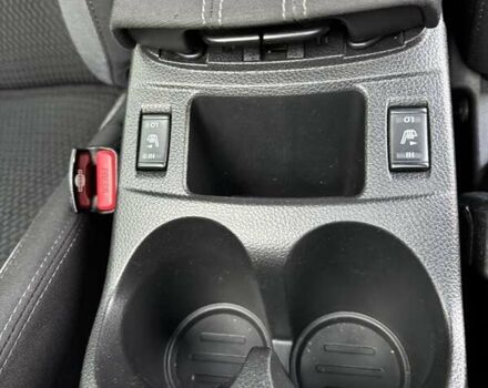 Белый Ниссан Кашкай, объемом двигателя 1.2 л и пробегом 143 тыс. км за 15000 $, фото 26 на Automoto.ua