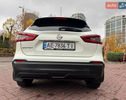 Белый Ниссан Кашкай, объемом двигателя 1.2 л и пробегом 161 тыс. км за 11900 $, фото 4 на Automoto.ua