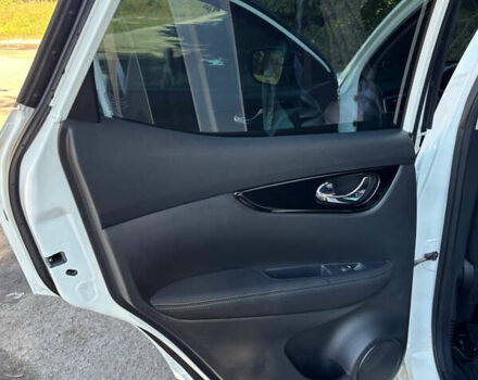 Белый Ниссан Кашкай, объемом двигателя 1.2 л и пробегом 87 тыс. км за 16200 $, фото 17 на Automoto.ua