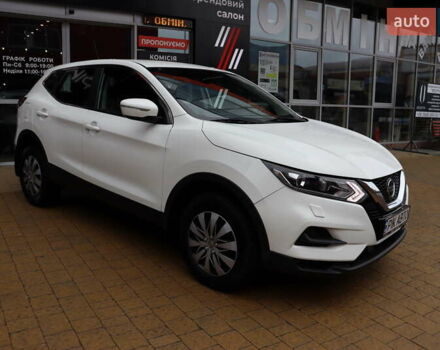 Белый Ниссан Кашкай, объемом двигателя 1.6 л и пробегом 245 тыс. км за 15900 $, фото 6 на Automoto.ua