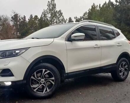 Белый Ниссан Кашкай, объемом двигателя 1.2 л и пробегом 90 тыс. км за 14200 $, фото 7 на Automoto.ua