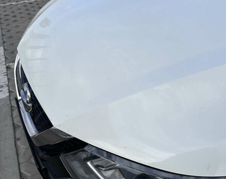 Белый Ниссан Кашкай, объемом двигателя 1.2 л и пробегом 148 тыс. км за 14000 $, фото 9 на Automoto.ua