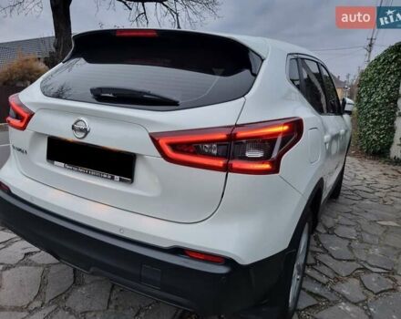 Белый Ниссан Кашкай, объемом двигателя 1.2 л и пробегом 178 тыс. км за 12800 $, фото 36 на Automoto.ua