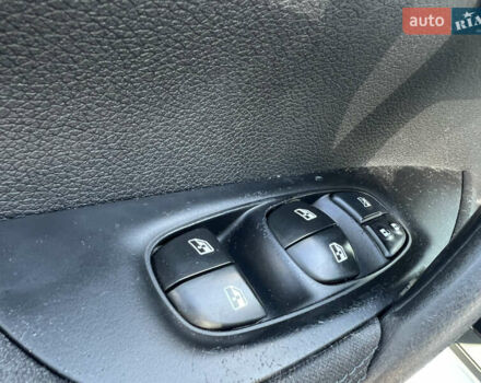 Білий Ніссан Кашкай, об'ємом двигуна 1.2 л та пробігом 205 тис. км за 11500 $, фото 29 на Automoto.ua