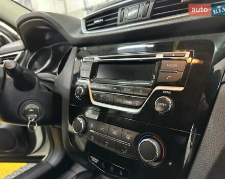 Белый Ниссан Кашкай, объемом двигателя 1.6 л и пробегом 103 тыс. км за 15499 $, фото 21 на Automoto.ua