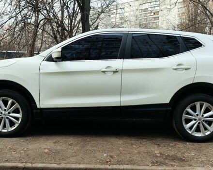 Белый Ниссан Кашкай, объемом двигателя 1.6 л и пробегом 198 тыс. км за 14888 $, фото 3 на Automoto.ua