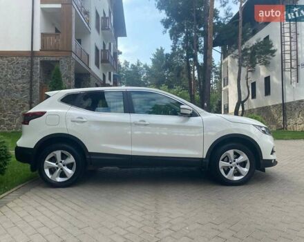 Білий Ніссан Кашкай, об'ємом двигуна 2 л та пробігом 139 тис. км за 19000 $, фото 4 на Automoto.ua