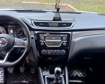 Белый Ниссан Кашкай, объемом двигателя 1.2 л и пробегом 90 тыс. км за 14200 $, фото 16 на Automoto.ua