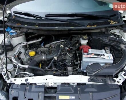 Білий Ніссан Кашкай, об'ємом двигуна 1.2 л та пробігом 141 тис. км за 14300 $, фото 14 на Automoto.ua