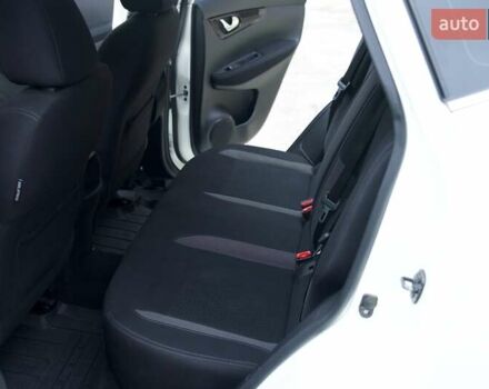 Білий Ніссан Кашкай, об'ємом двигуна 1.2 л та пробігом 141 тис. км за 14300 $, фото 7 на Automoto.ua