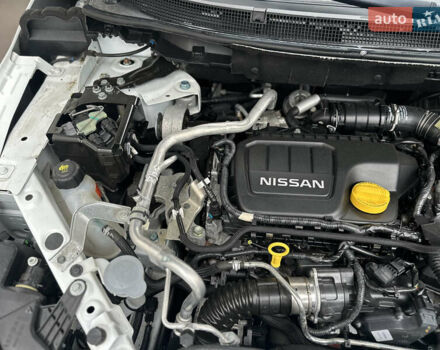 Белый Ниссан Кашкай, объемом двигателя 1.6 л и пробегом 245 тыс. км за 14800 $, фото 26 на Automoto.ua