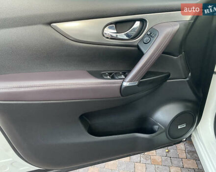 Белый Ниссан Кашкай, объемом двигателя 1.6 л и пробегом 92 тыс. км за 19950 $, фото 17 на Automoto.ua