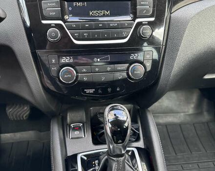 Белый Ниссан Кашкай, объемом двигателя 1.2 л и пробегом 148 тыс. км за 14000 $, фото 17 на Automoto.ua