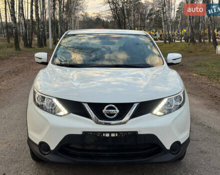 Белый Ниссан Кашкай, объемом двигателя 1.2 л и пробегом 113 тыс. км за 10950 $, фото 4 на Automoto.ua