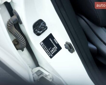 Білий Ніссан Кашкай, об'ємом двигуна 1.2 л та пробігом 141 тис. км за 14300 $, фото 13 на Automoto.ua