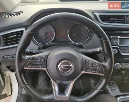 Белый Ниссан Кашкай, объемом двигателя 1.2 л и пробегом 178 тыс. км за 12800 $, фото 32 на Automoto.ua