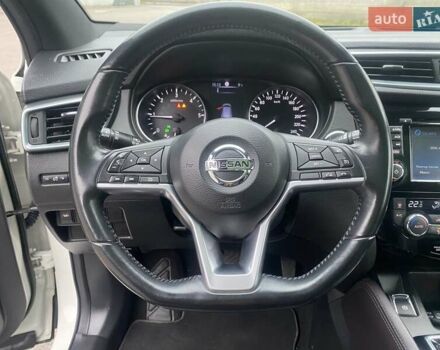 Белый Ниссан Кашкай, объемом двигателя 1.6 л и пробегом 58 тыс. км за 17900 $, фото 17 на Automoto.ua