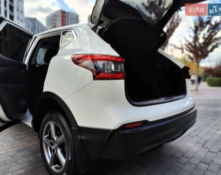 Ніссан Кашкай 2019 у Києві на Automoto.ua Білий Ніссан Кашкай, об'ємом двигуна 1.2 л та пробігом 162 тис. км за 11990 $, фото 14 на Automoto.ua