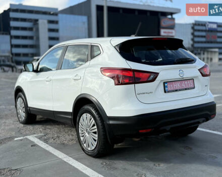 Белый Ниссан Кашкай, объемом двигателя 2 л и пробегом 110 тыс. км за 13500 $, фото 3 на Automoto.ua