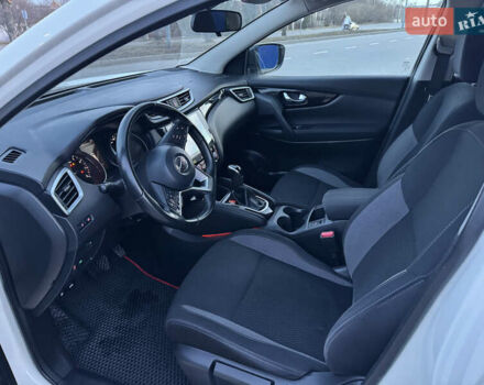 Білий Ніссан Кашкай, об'ємом двигуна 1.2 л та пробігом 67 тис. км за 16200 $, фото 6 на Automoto.ua
