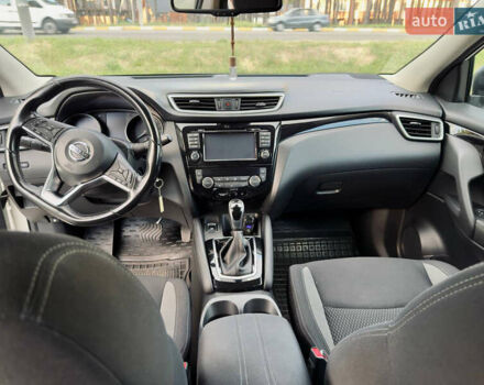 Белый Ниссан Кашкай, объемом двигателя 1.2 л и пробегом 101 тыс. км за 15500 $, фото 13 на Automoto.ua