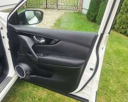 Белый Ниссан Кашкай, объемом двигателя 1.2 л и пробегом 43 тыс. км за 18800 $, фото 28 на Automoto.ua