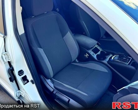 Белый Ниссан Кашкай, объемом двигателя 2 л и пробегом 107 тыс. км за 17500 $, фото 7 на Automoto.ua