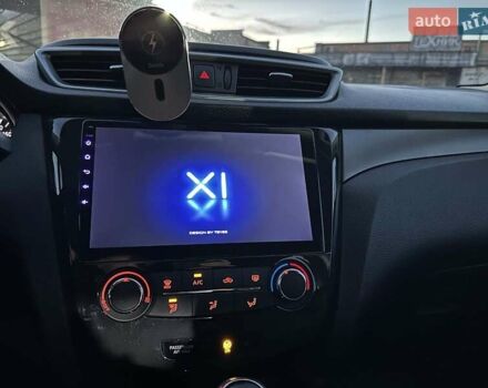 Белый Ниссан Кашкай, объемом двигателя 1.6 л и пробегом 130 тыс. км за 17790 $, фото 19 на Automoto.ua