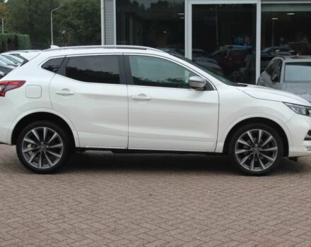 Білий Ніссан Кашкай, об'ємом двигуна 1.3 л та пробігом 49 тис. км за 4200 $, фото 5 на Automoto.ua