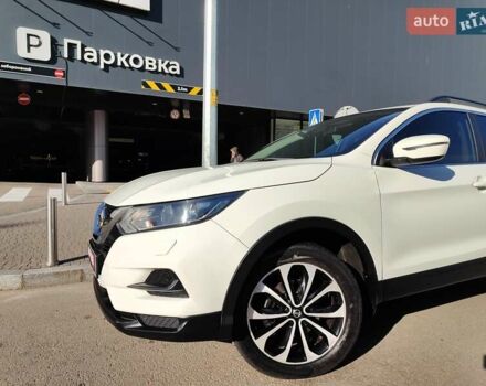 Белый Ниссан Кашкай, объемом двигателя 1.5 л и пробегом 117 тыс. км за 15990 $, фото 5 на Automoto.ua