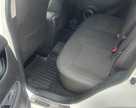 Белый Ниссан Кашкай, объемом двигателя 1.2 л и пробегом 43 тыс. км за 18800 $, фото 23 на Automoto.ua