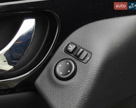 Белый Ниссан Кашкай, объемом двигателя 1.2 л и пробегом 80 тыс. км за 15200 $, фото 10 на Automoto.ua