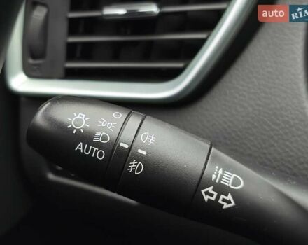 Белый Ниссан Кашкай, объемом двигателя 1.2 л и пробегом 80 тыс. км за 15200 $, фото 19 на Automoto.ua