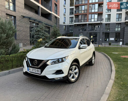 Белый Ниссан Кашкай, объемом двигателя 1.6 л и пробегом 105 тыс. км за 19900 $, фото 1 на Automoto.ua