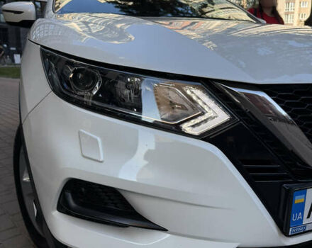 Белый Ниссан Кашкай, объемом двигателя 1.6 л и пробегом 107 тыс. км за 19700 $, фото 41 на Automoto.ua