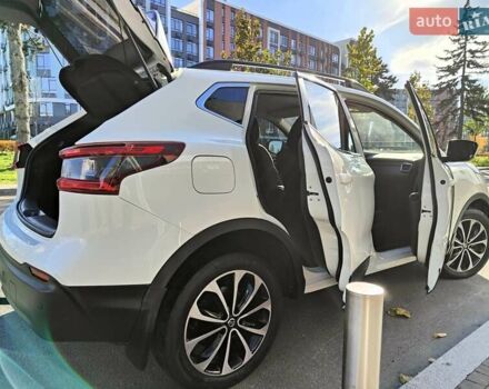 Белый Ниссан Кашкай, объемом двигателя 1.5 л и пробегом 117 тыс. км за 15990 $, фото 21 на Automoto.ua