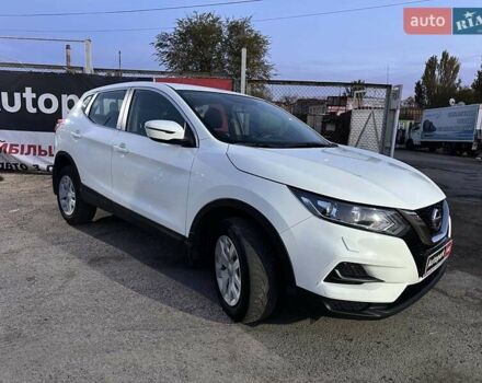 Белый Ниссан Кашкай, объемом двигателя 1.6 л и пробегом 130 тыс. км за 17790 $, фото 8 на Automoto.ua