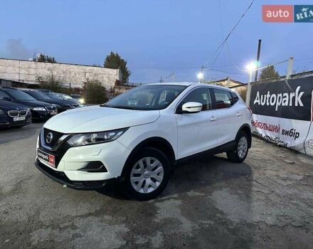 Белый Ниссан Кашкай, объемом двигателя 1.6 л и пробегом 130 тыс. км за 17790 $, фото 1 на Automoto.ua