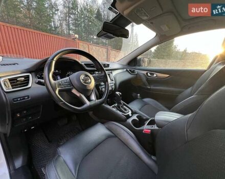 Білий Ніссан Кашкай, об'ємом двигуна 1.6 л та пробігом 103 тис. км за 19000 $, фото 8 на Automoto.ua