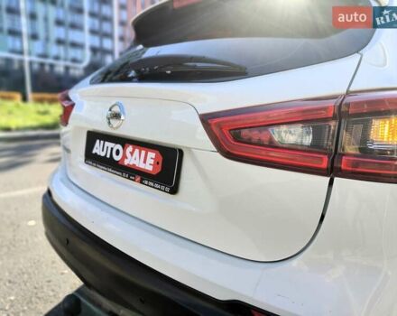 Белый Ниссан Кашкай, объемом двигателя 1.5 л и пробегом 117 тыс. км за 15990 $, фото 17 на Automoto.ua