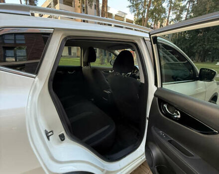 Белый Ниссан Кашкай, объемом двигателя 1.6 л и пробегом 105 тыс. км за 19900 $, фото 19 на Automoto.ua