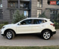 Белый Ниссан Кашкай, объемом двигателя 1.6 л и пробегом 105 тыс. км за 19900 $, фото 3 на Automoto.ua
