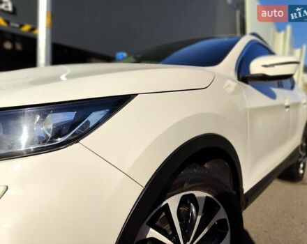 Белый Ниссан Кашкай, объемом двигателя 1.5 л и пробегом 117 тыс. км за 15990 $, фото 2 на Automoto.ua
