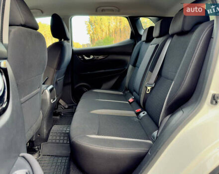 Белый Ниссан Кашкай, объемом двигателя 1.2 л и пробегом 101 тыс. км за 15500 $, фото 14 на Automoto.ua