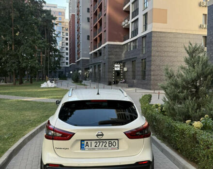 Белый Ниссан Кашкай, объемом двигателя 1.6 л и пробегом 105 тыс. км за 19900 $, фото 6 на Automoto.ua