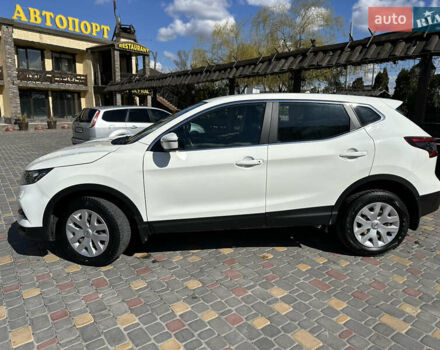 Ніссан Кашкай 2019 у Тернополі на Automoto.ua Білий Ніссан Кашкай, об'ємом двигуна 1.2 л та пробігом 131 тис. км за 13600 $, фото 2 на Automoto.ua