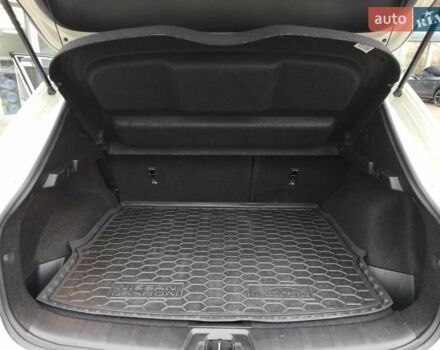 Белый Ниссан Кашкай, объемом двигателя 1.2 л и пробегом 80 тыс. км за 15200 $, фото 26 на Automoto.ua